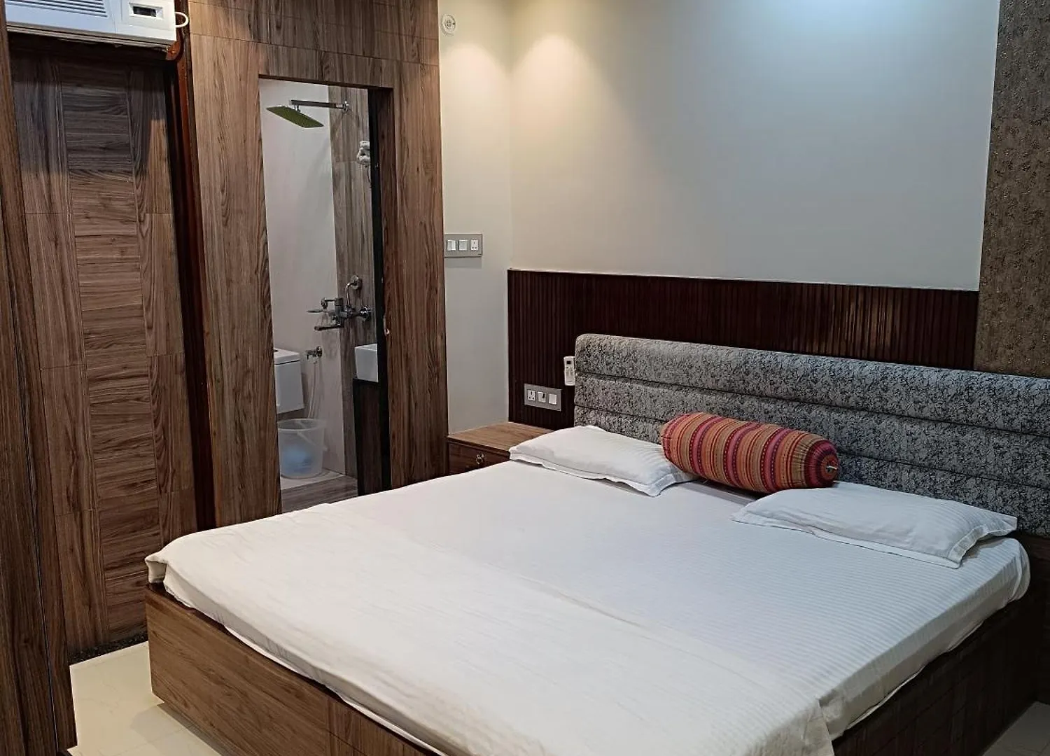 Stay Daily Inn Váránaszi Homestay szállás